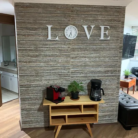 Hermosa Habitacion Y Bano Compartido Servicio De Comidas Y Spa A 10 Cuadras De Reforma A La Altura Del Angel