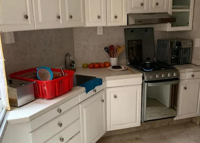 Hermosa Habitación Y Baño Privado Servicio De Comidas Y A 10 Cuadras De Reforma A La Altura Del Angel