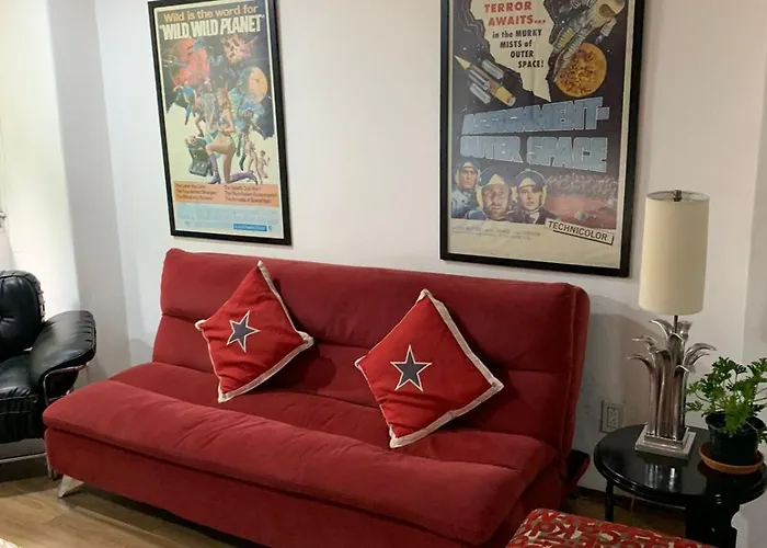 Hermosa Habitación Y Baño Privado Servicio De Comidas Y A 10 Cuadras De Reforma A La Altura Del Angel México DF