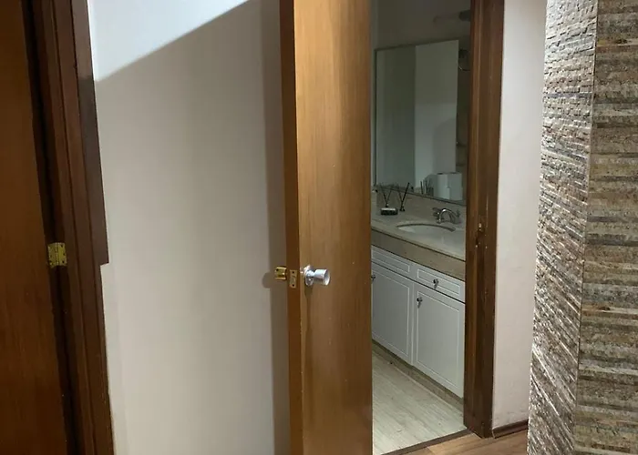 Hermosa Habitación Y Baño Privado Servicio De Comidas Y A 10 Cuadras De Reforma A La Altura Del Angel *