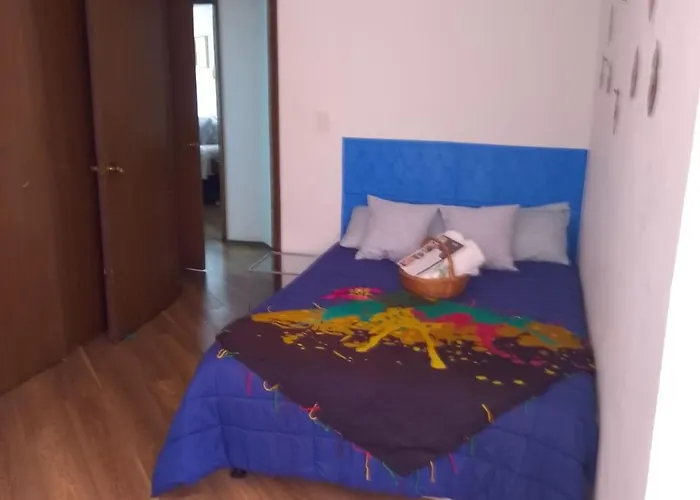 Hermosa Habitación Y Baño Privado Servicio De Comidas Y A 10 Cuadras De Reforma A La Altura Del Angel * México DF